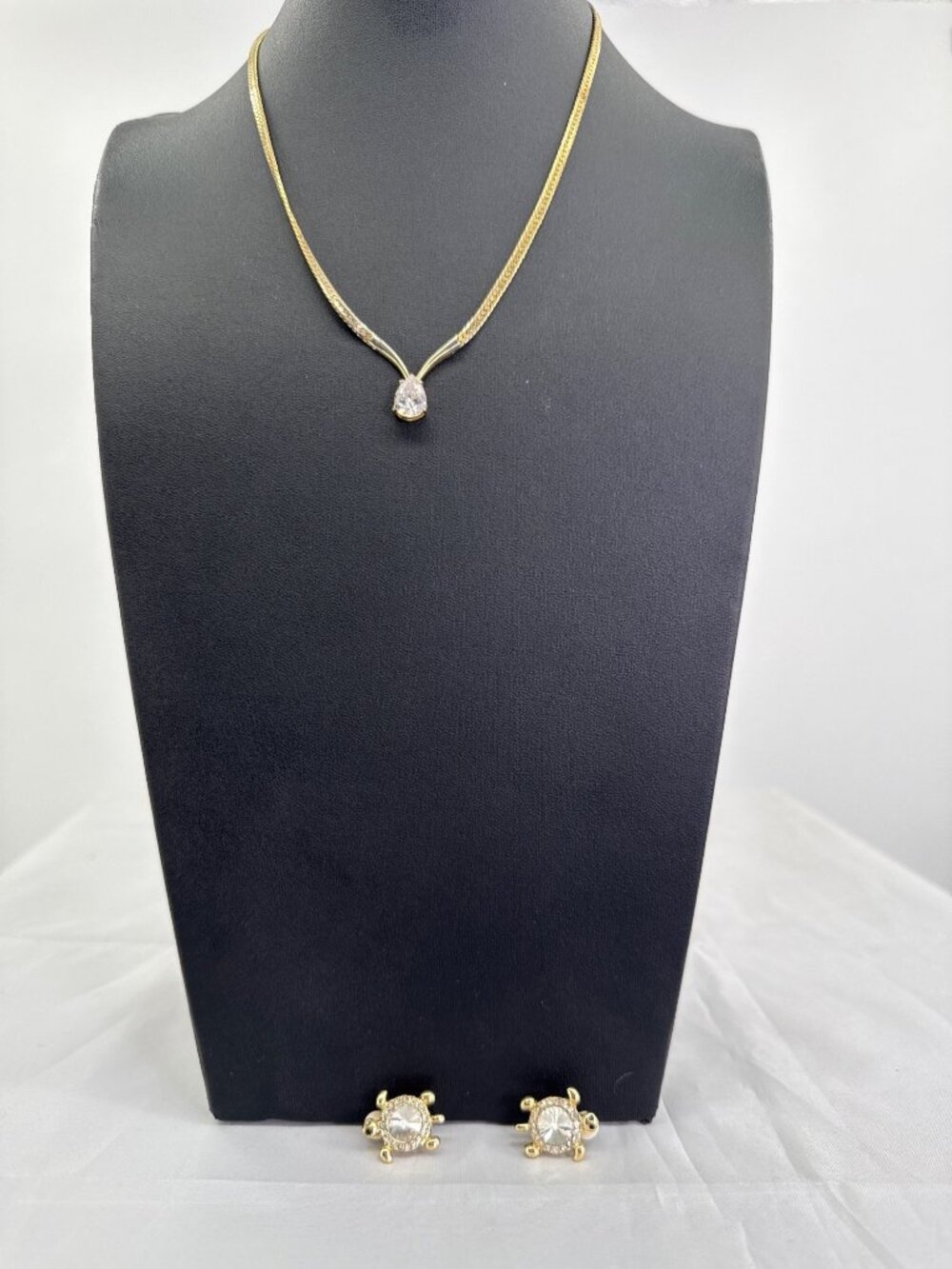 Vintage Gold Chevron Teardrop Necklace & Crystal Sea Turtle Stud Earrings Set